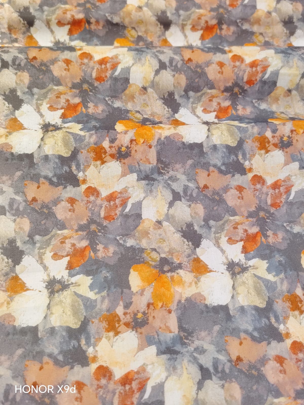 100% Cotton Superfine Lawn pattern 21