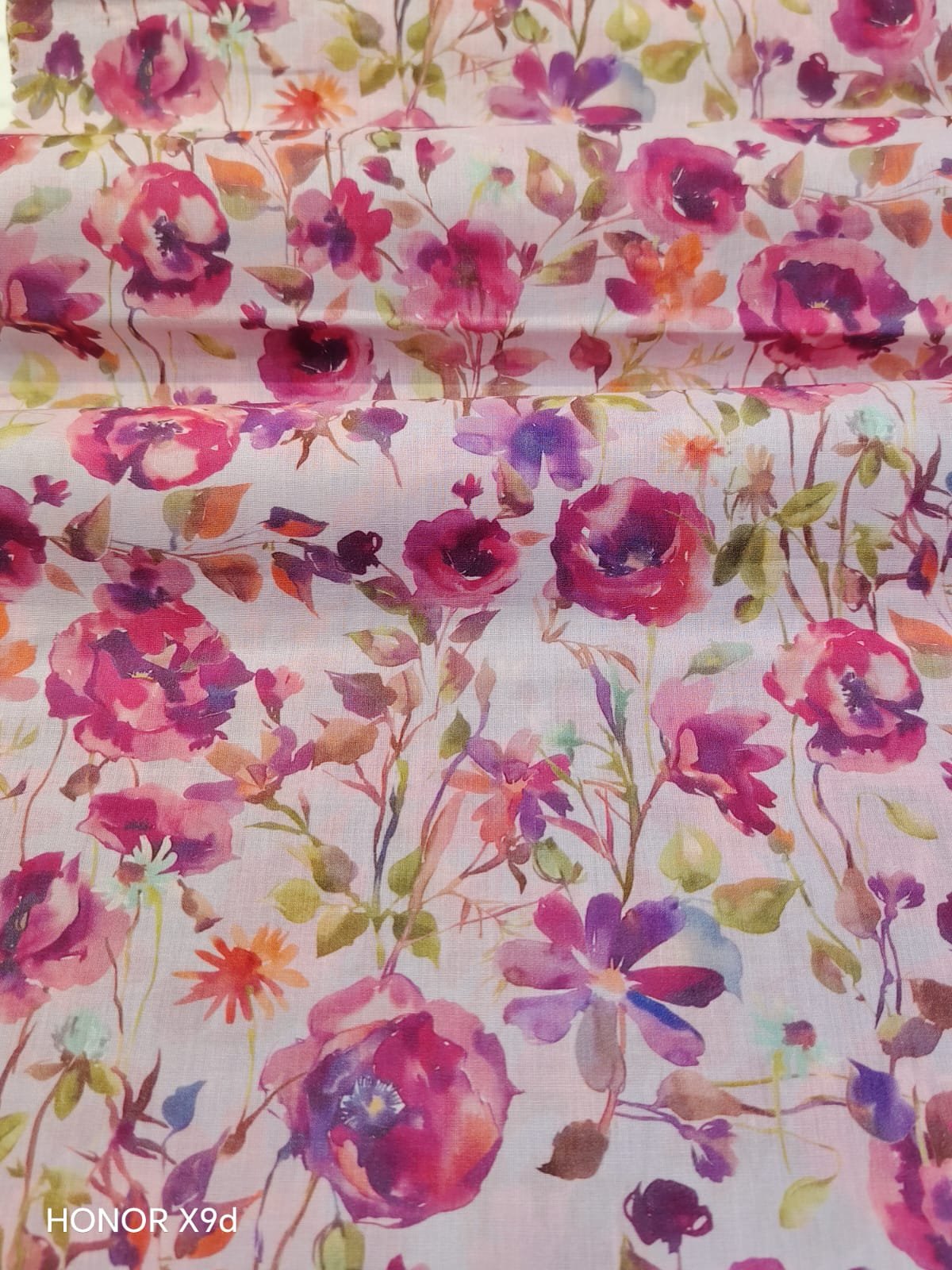 100% Cotton Superfine Lawn pattern 33